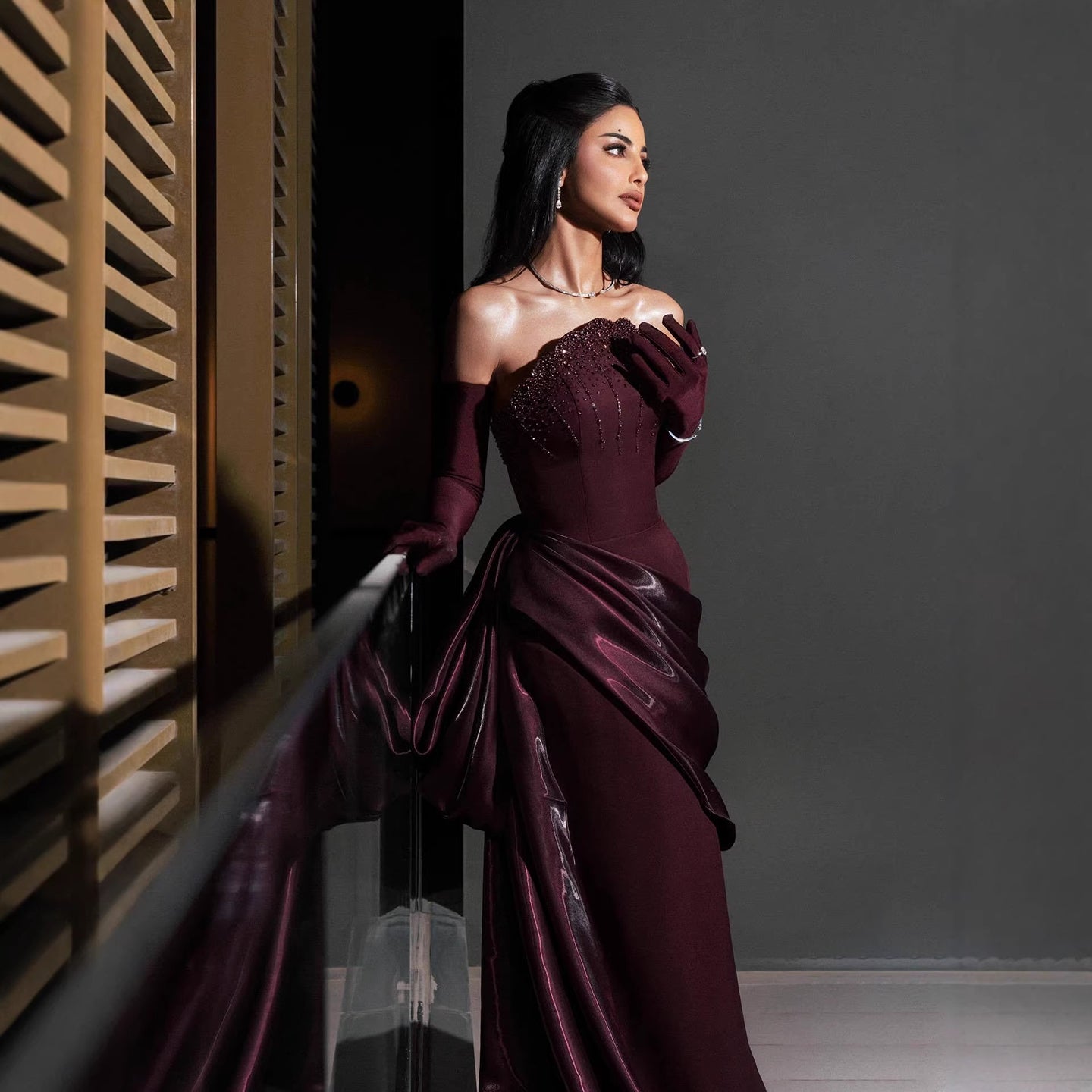 Elegant Wine Red Strapless Beaded Red Carpet Evening Dress with Satin Skirt & Velvet Gloves LA73528