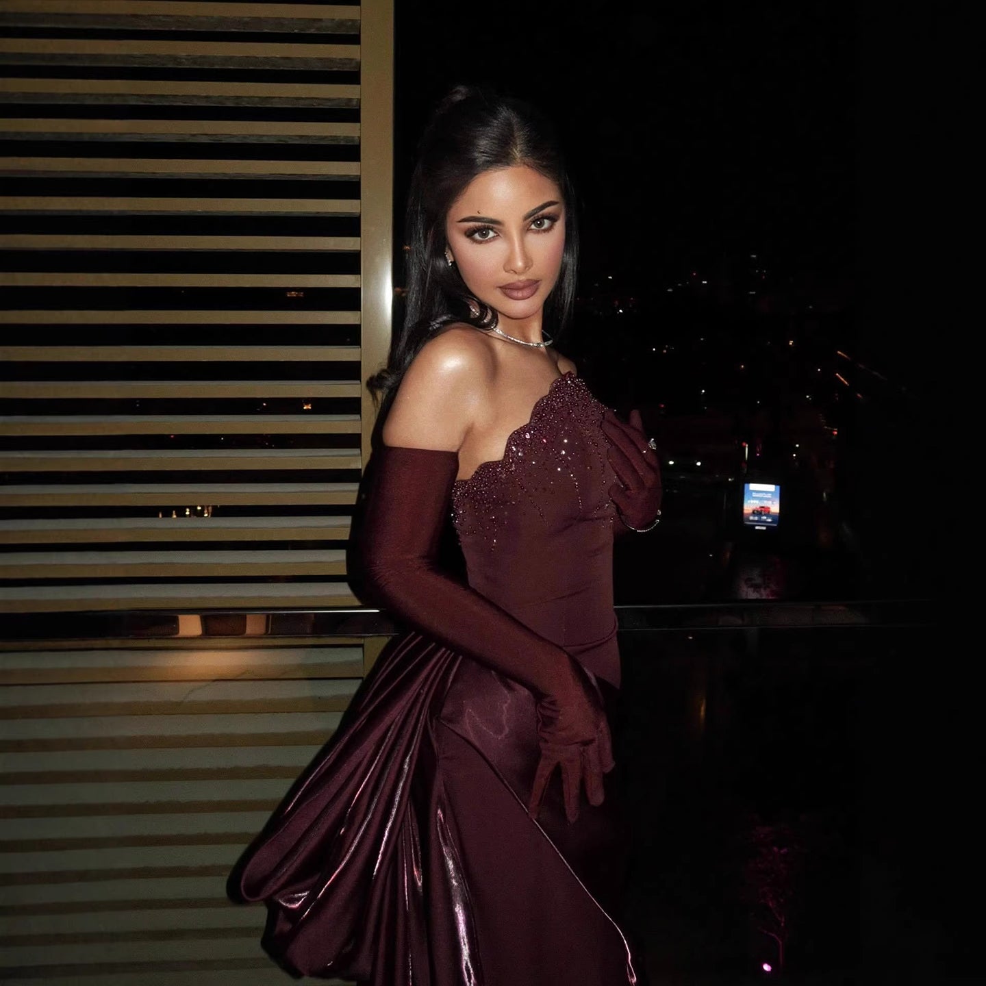 Elegant Wine Red Strapless Beaded Red Carpet Evening Dress with Satin Skirt & Velvet Gloves LA73528